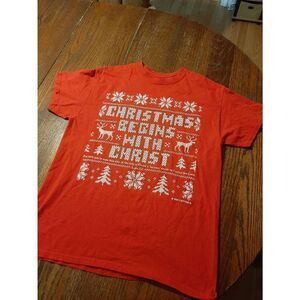 Medium Christmas Begins With Christ Tee T-Shirt Top Short Sleeve Crew Neck